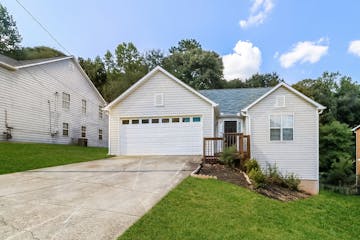 1826 Killarney Dr SW Marietta, GA 30008